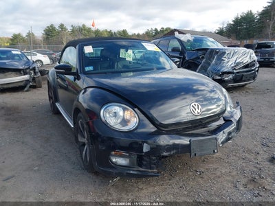 VOLKSWAGEN BEETLE 2013