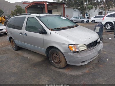 TOYOTA SIENNA 2002