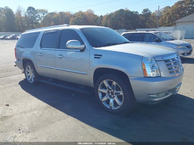 CADILLAC ESCALADE ESV 2011