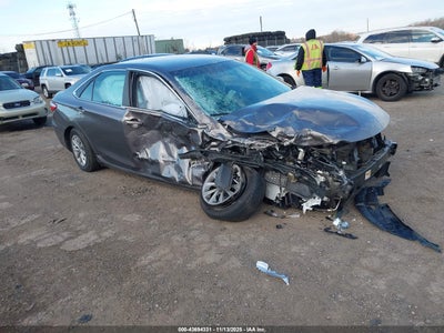 TOYOTA CAMRY 2017