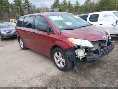 TOYOTA SIENNA 2013