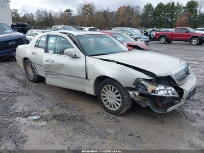 LINCOLN TOWN CAR 2004