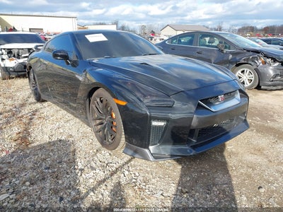 NISSAN GT-R 2017