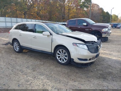 LINCOLN MKT 2018
