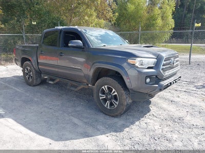 TOYOTA TACOMA 2017