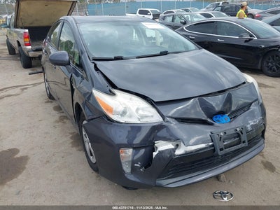 TOYOTA PRIUS 2013