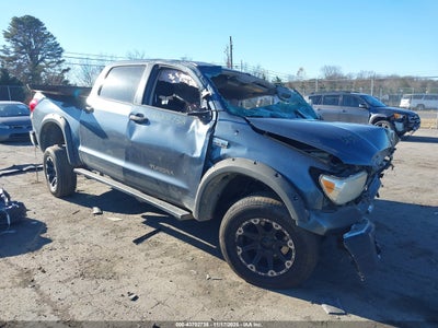TOYOTA TUNDRA 2009