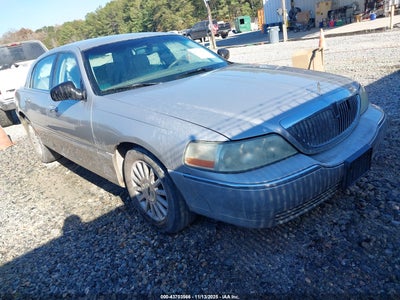 LINCOLN TOWN CAR 2003