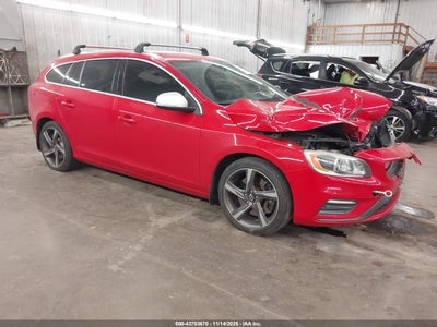 VOLVO V60 2015