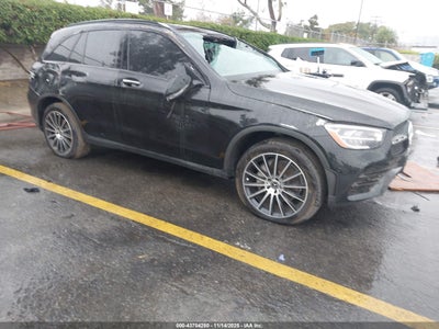 MERCEDES-BENZ GLC 300 2021