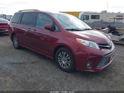 TOYOTA SIENNA 2019