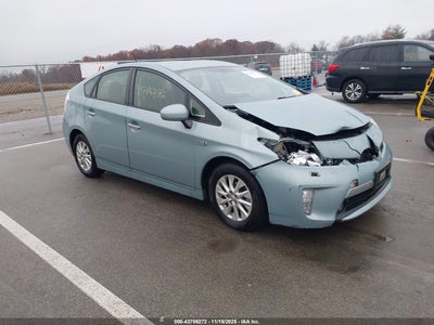 TOYOTA PRIUS PLUG-IN 2012