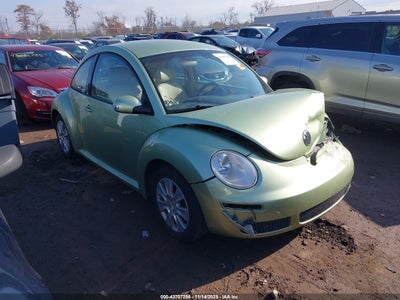 VOLKSWAGEN NEW BEETLE 2009