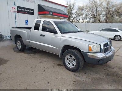 DODGE DAKOTA 2005