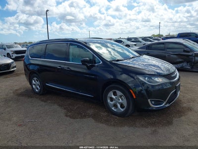 CHRYSLER PACIFICA 2017