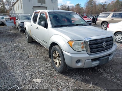 SUZUKI EQUATOR 2011