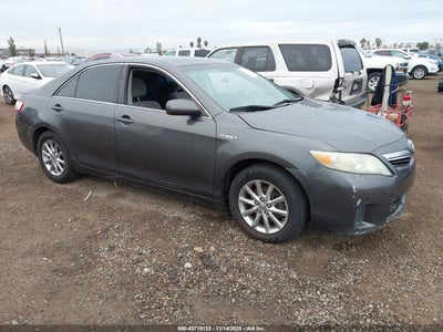 TOYOTA CAMRY HYBRID 2011