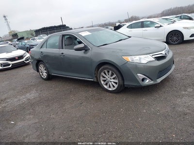TOYOTA CAMRY 2013
