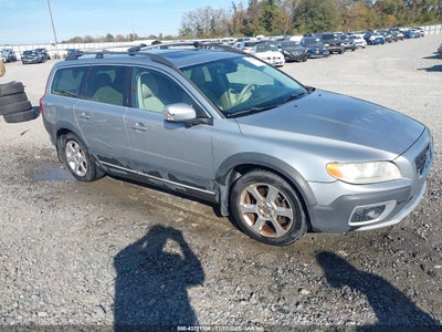 VOLVO XC70 2010
