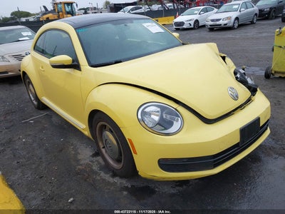 VOLKSWAGEN BEETLE 2013