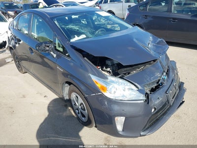 TOYOTA PRIUS 2015