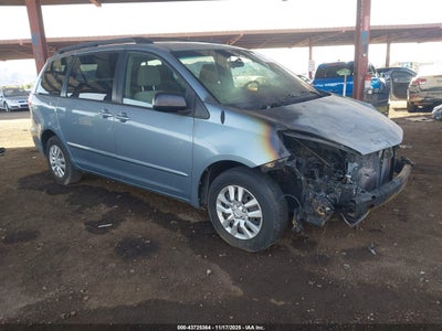 TOYOTA SIENNA 2010