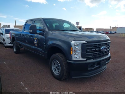 FORD F-250 2025