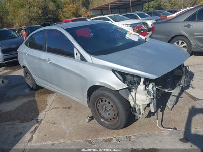 HYUNDAI ACCENT 2013