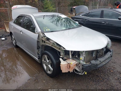 TOYOTA CAMRY 2012