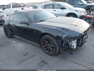 FORD MUSTANG 2024