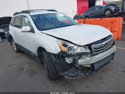 SUBARU OUTBACK 2011