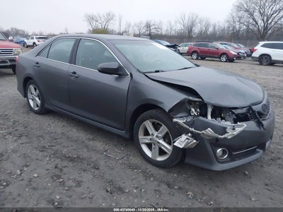 TOYOTA CAMRY 2014