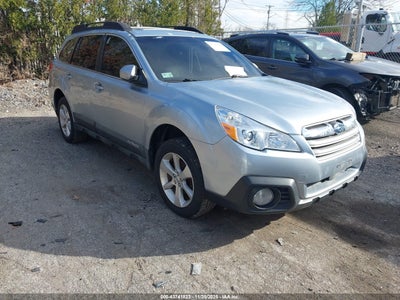 SUBARU OUTBACK 2013