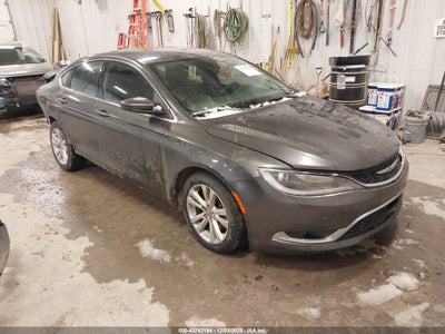 CHRYSLER 200 2015