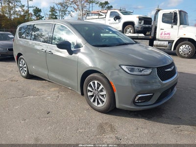 CHRYSLER PACIFICA HYBRID 2025