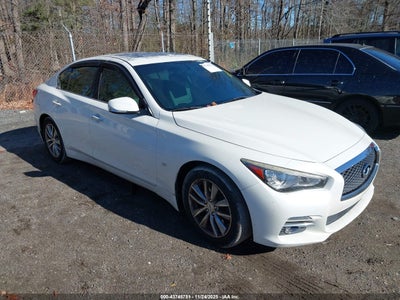 INFINITI Q50 2015