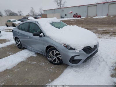 SUBARU LEGACY 2025