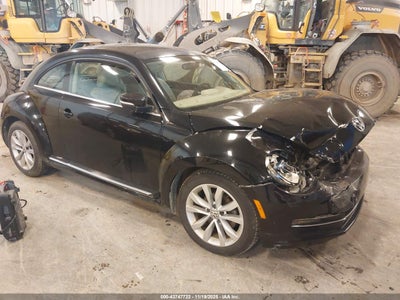 VOLKSWAGEN BEETLE 2013