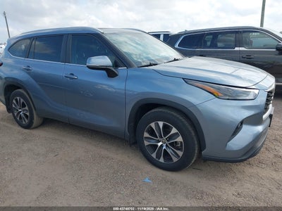 TOYOTA HIGHLANDER 2023