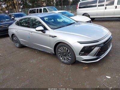 HYUNDAI SONATA HYBRID 2025