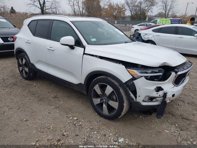 VOLVO XC40 2019