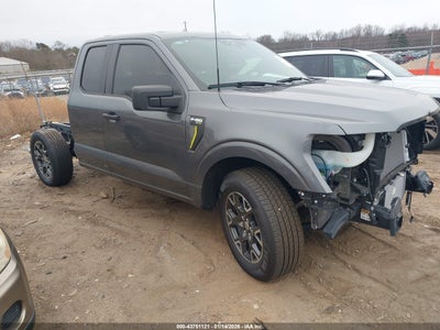 FORD F-150 2025
