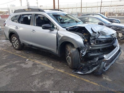 SUBARU OUTBACK 2025