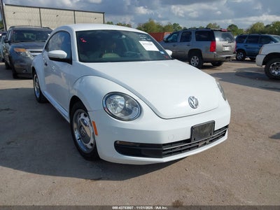 VOLKSWAGEN BEETLE 2015