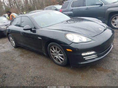 PORSCHE PANAMERA 2011
