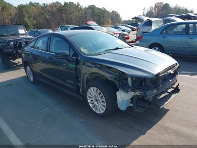FORD FUSION HYBRID 2016