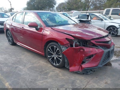 TOYOTA CAMRY 2018