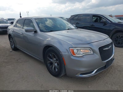 CHRYSLER 300 2015