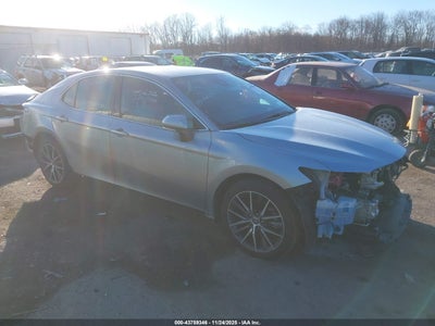 TOYOTA CAMRY 2023