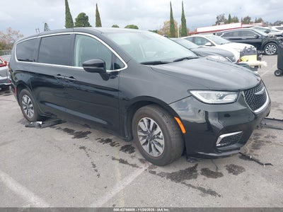 CHRYSLER PACIFICA HYBRID 2023